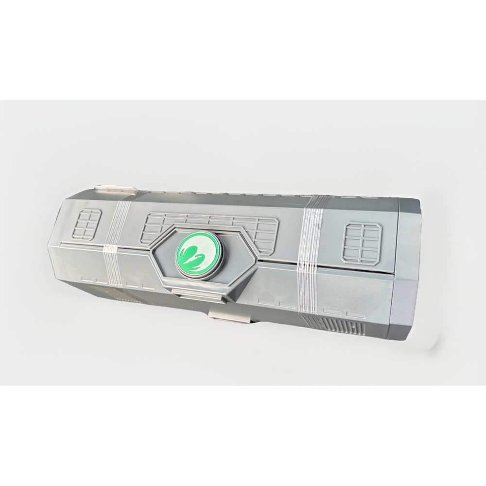 Disney Star Wars Galaxy's Edge Ezra Bridger Legacy Lightsaber Hilt - NEW